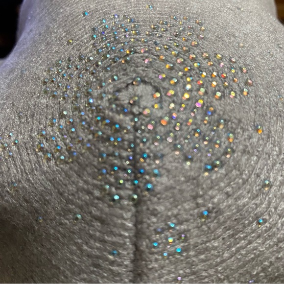 Woman’s Wool Light Grey Rhinestone Beret Hat - Picture 2 of 6